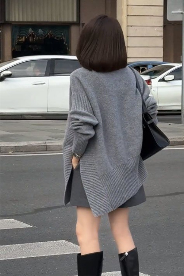 ChicShe Neuer koreanischer Winter-Pullover im lockeren, figurformenden Stil, unregelmäßig gestrickt, lässiges und vielseitiges Shorts-Zweiteiler-Set_voghion.com