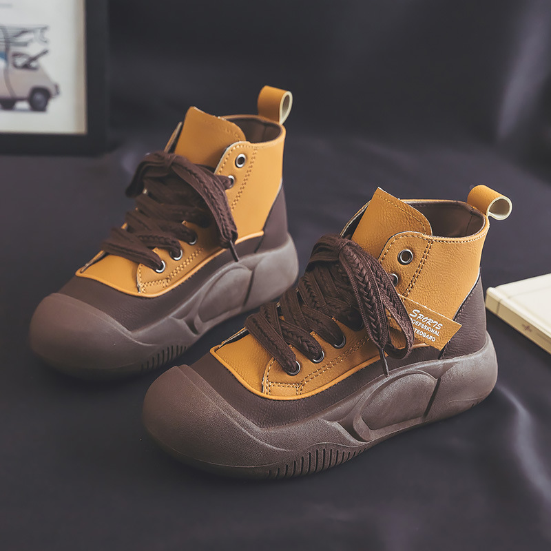 Estación Europea retro Martin botas mujer 2023 otoño nuevo cuero feo lindo cabeza grande moda mid-top transpirable zapatos Casuales