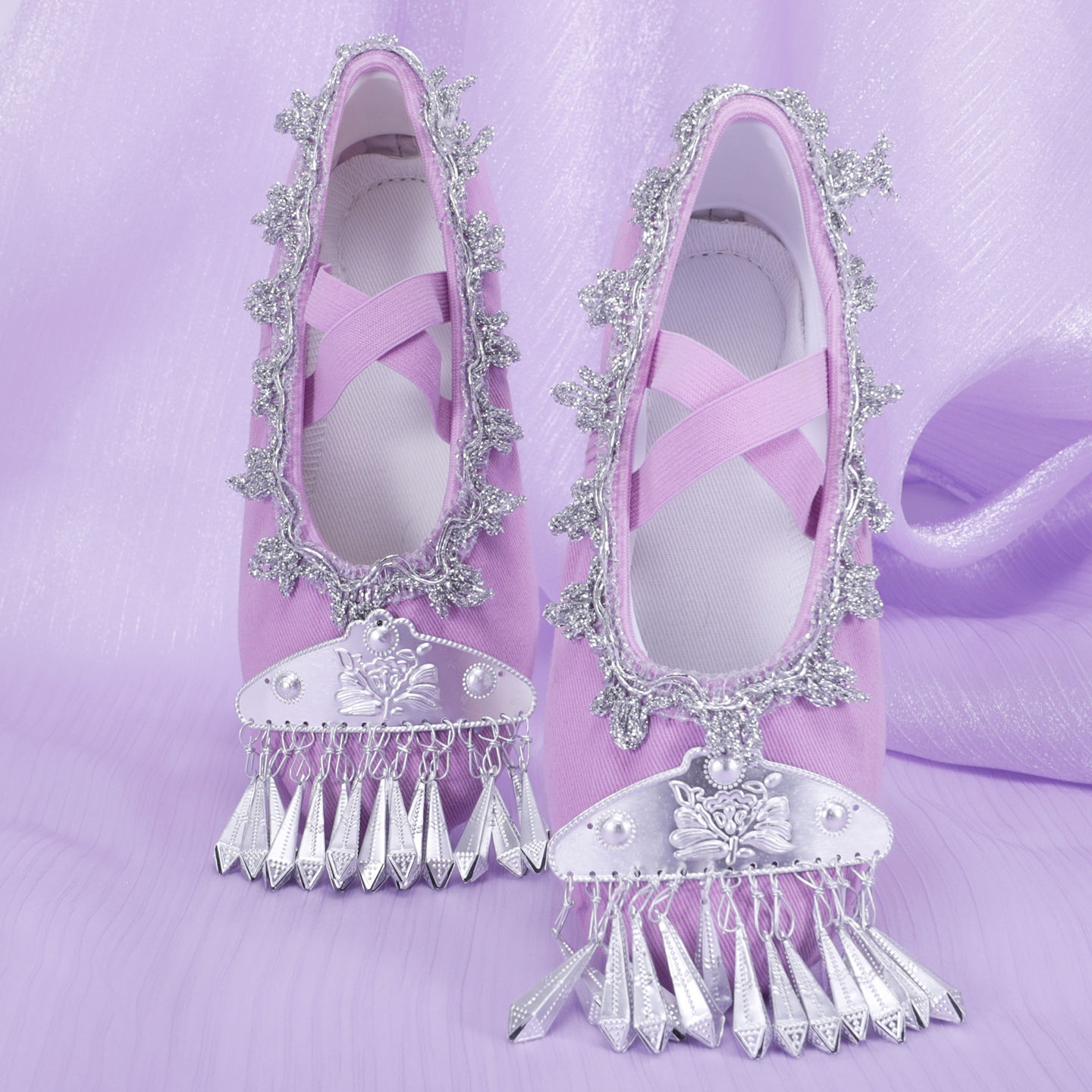 Miao ethnic dance shoes, ethnic minority runway shoes, men's and women's Yi, Zhuang, Hani dance shoes, Miaojiang photography 8063