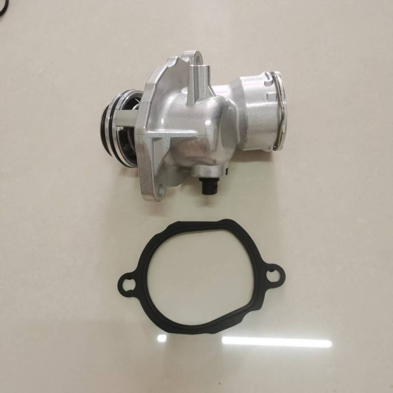 2722000415 2722000115 Thermostat Suitable for Mercedes-Benz M272 E25 E30 E35