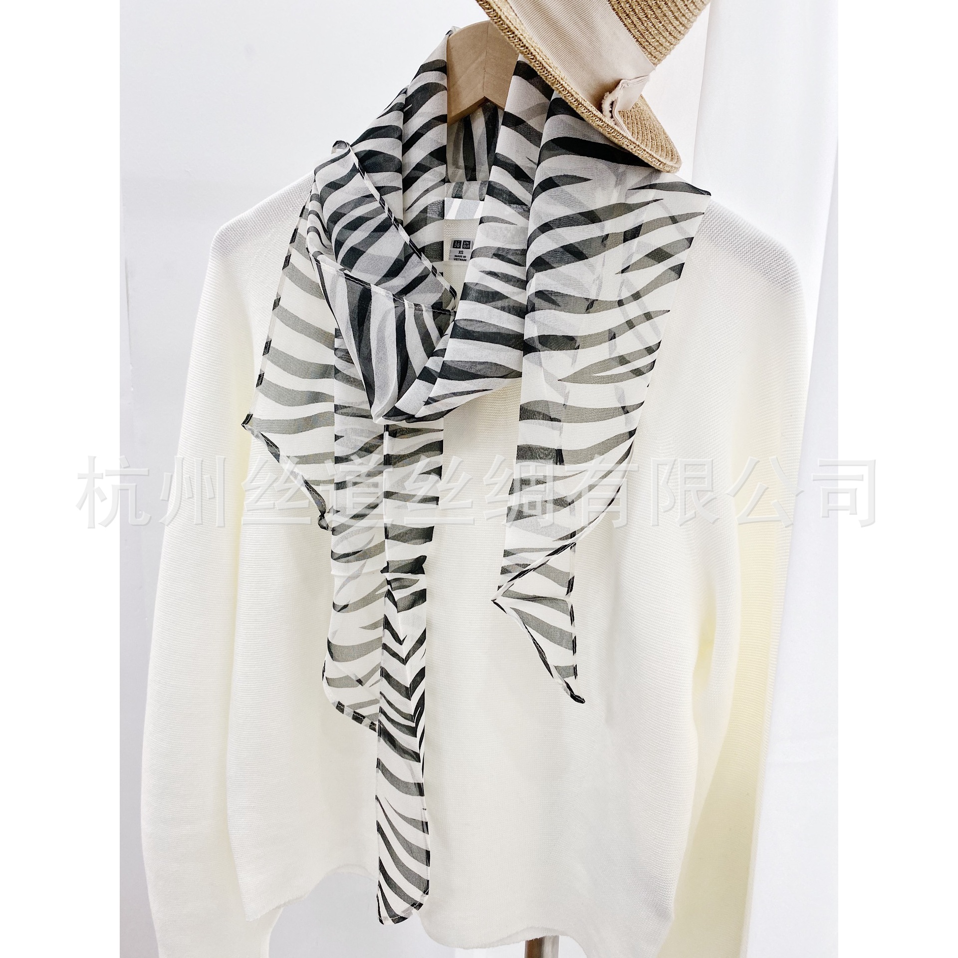New French Zebra Print Silk Georgette Scarf For Women, Spring/Summer Lightweight Sun Protection Mulberry Silk Long Ribbon Wholesale - Thumbnail 2