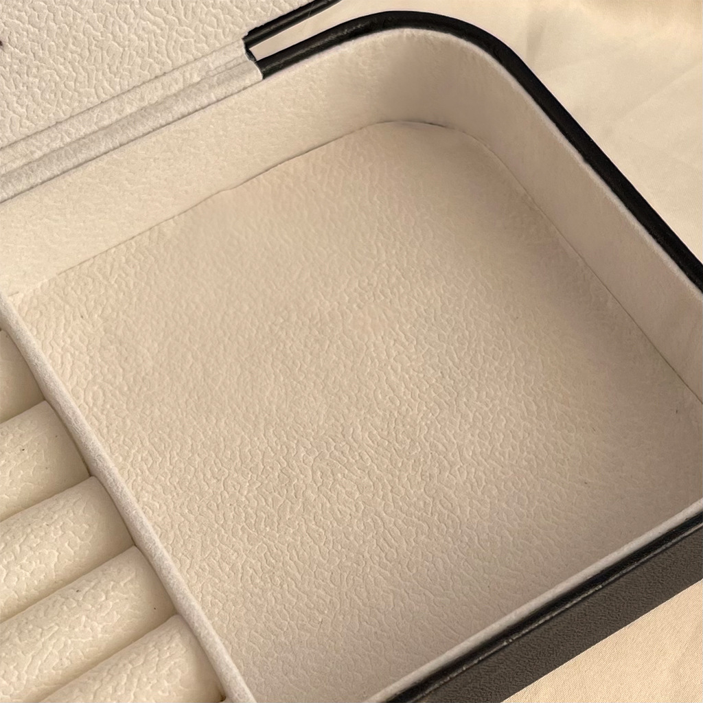 耳语盒子_0000s_0005_组 1 拷贝.jpg