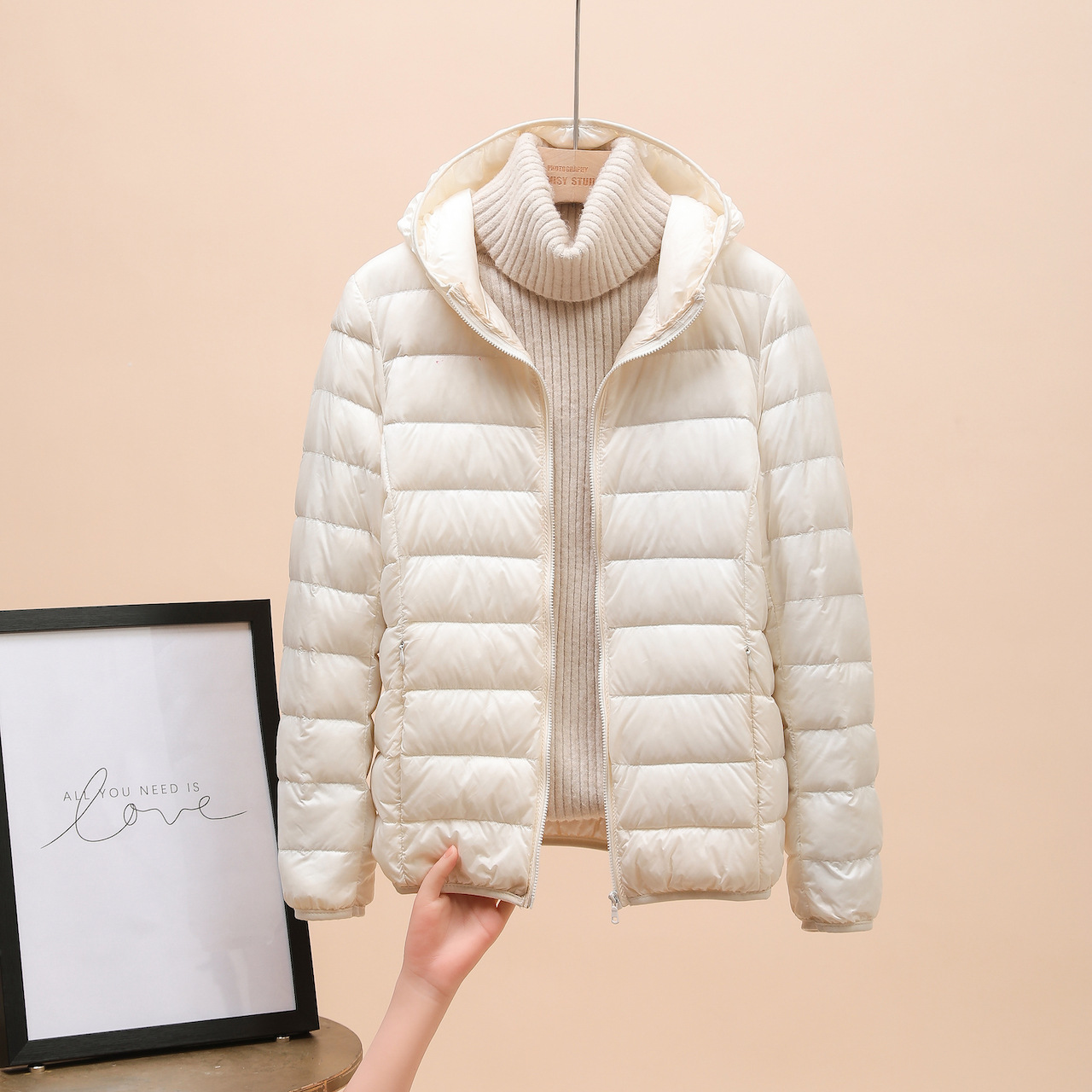 Pearl white (hooded)