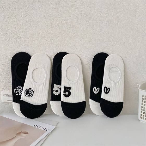 Digital 5 love Camellia boat Socks women's summer thin breathable Japanese black and white socks women's summer non-slip socks