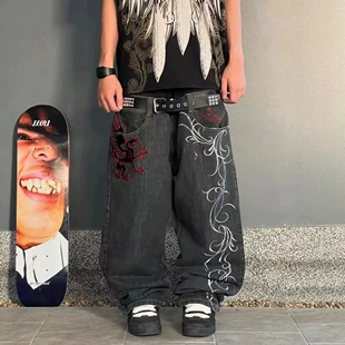 Джинсы свободные широкие с вышивкой черепа