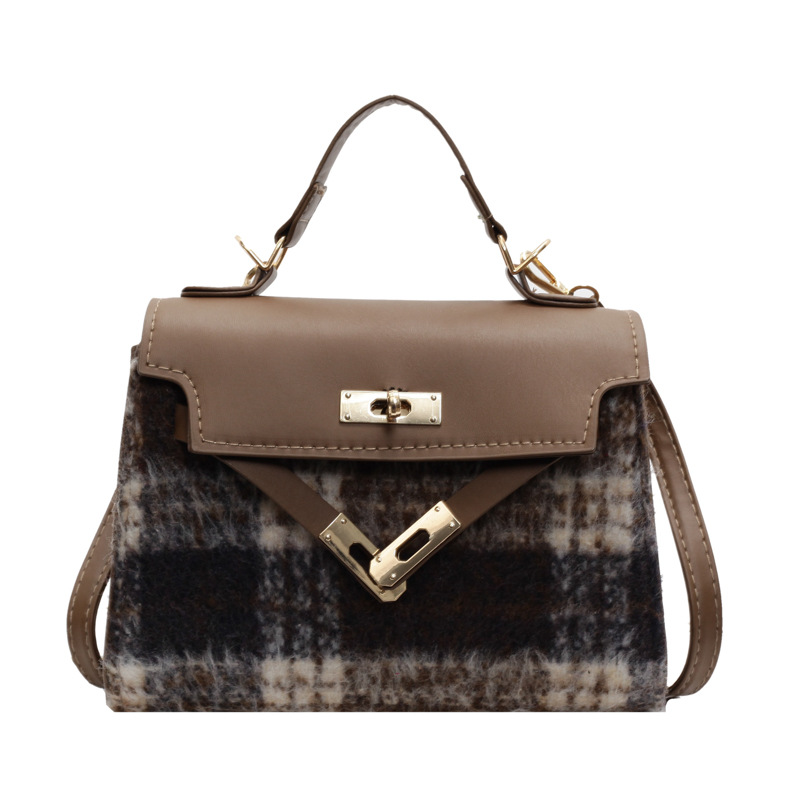 Bolsos de nicho francés para mujer 2024 nuevo bolso de hombro de mano de lana de todo fósforo de moda de moda casual mensajero Kelly bag