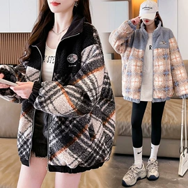 女式衬衫;连衣裙;半身裙