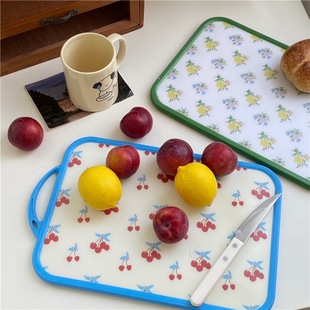 Korean blogger with a vintage floral cherry chopping board ins kitchen cut fruit double-sided cutting board photo props