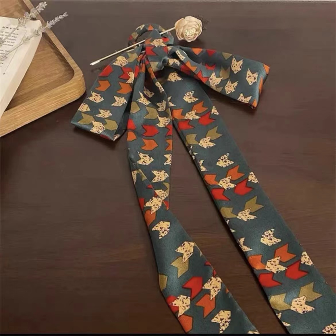 Retro perla correa de cabello pinzas de cabello para mujeres nuevo estilo chino simple pinzas de cabello de seda de alta calidad pinzas de cabello 2024 nuevos accesorios para el cabello