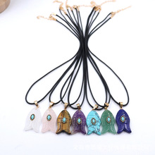 跨境天然石粉晶玛瑙雕刻动物鱼吊坠项链 紫晶金鱼项链新品批发