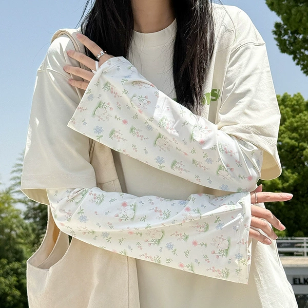 Big Sleeves-Hua Xiaotu