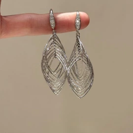 耳环;项链;耳钉