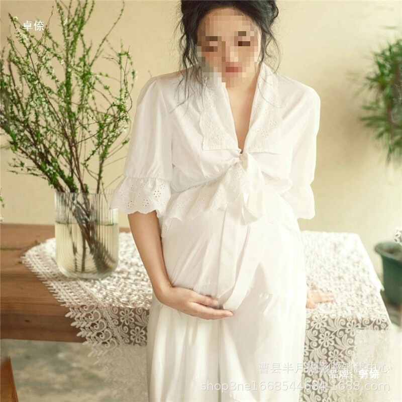 New Maternity Photo Clothing Theme Retro Oil Painting Style Photo Studio Maternity Dress Big Belly Mommy Art Photography Photo New Maternity Photo Clothing Theme Retro Oil Painting Style Photo Studio Maternity Dress Big Belly Mommy Art Photography Photo