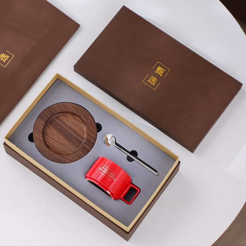 Rojo brillante + soporte de Copa de nogal nuevo + cuchara de acero con bolsa de caja de regalo nueva