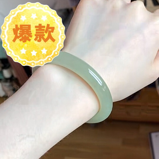 Light blue, round, and striped bracelet with a clear, lustrous finish. A fresh and unique design, perfect as a thoughtful and stylish gift for your best friend