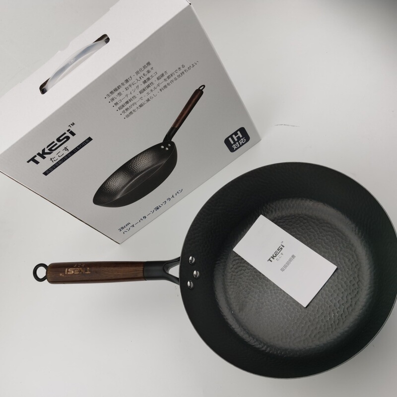 Japan set iron frying pan diameter 28cm uncoated non-stick pan iron pan can buy a generation of hair