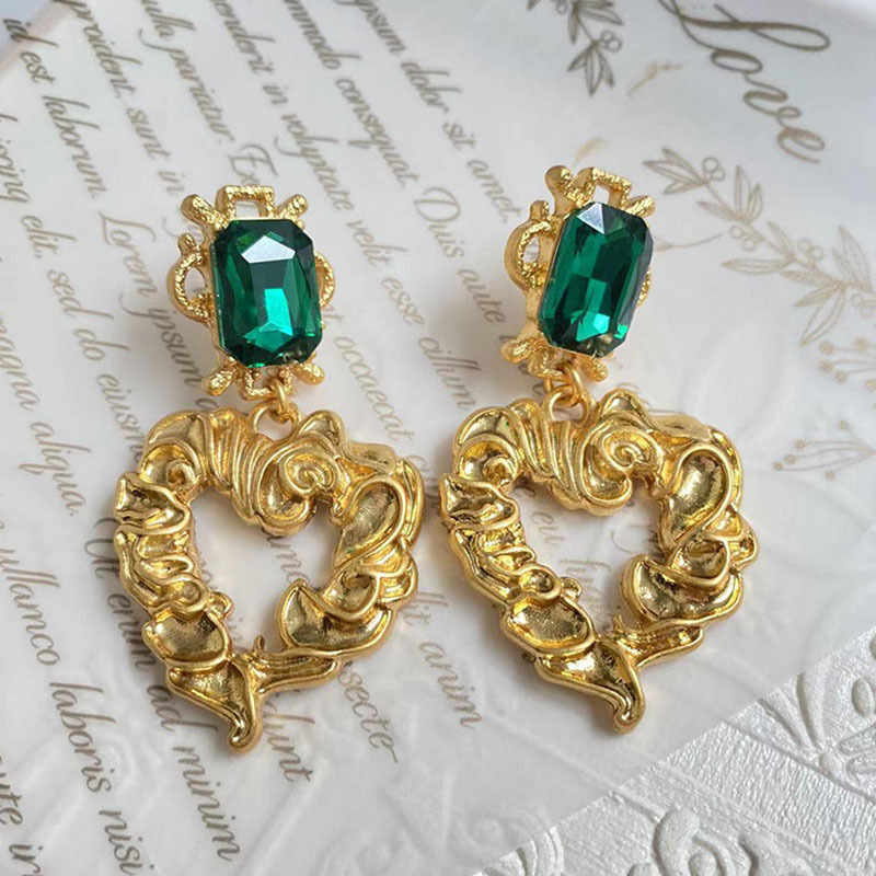 Retro Heart Shape Alloy Gold Plated Glass Womenu0027S Drop Earrings 1 Pair