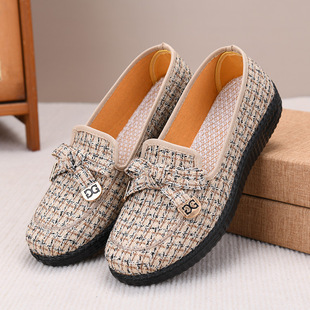 2025 Spring New Plaid Old Beijing Cloth Shoes Mom's Shoes Slip-On Plaid Soft Sole Breathable Middle-Aged and Elderly Shoes