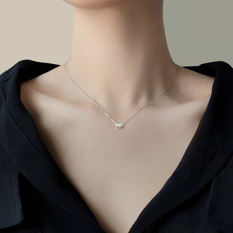 Collana con pendente cuore raggiante donna design elegante_voghion.com