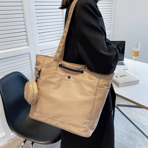 New style large tote bag, unisex student school commuting bag, waterproof single-shoulder bag, fashionable and versatile handbag, trendy