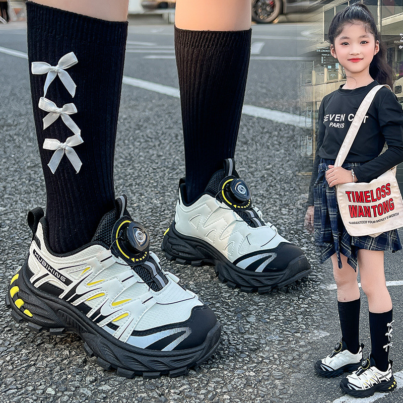 Zapatos deportivos para niños otoño 2025 nuevos zapatos de papá para niñas zapatos de running para niños con suela suave zapatos casuales para niños grandes