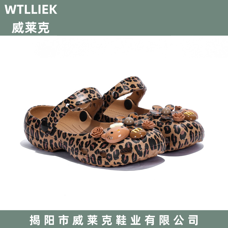 Weilaike's new cross-border clog shoe accessories DIY leopard print ballet shoes with floral and cat designs, sweet and girly sandals Weilaike's new cross-border clog shoe accessories DIY leopard print ballet shoes with floral and cat designs, sweet and girly sandals