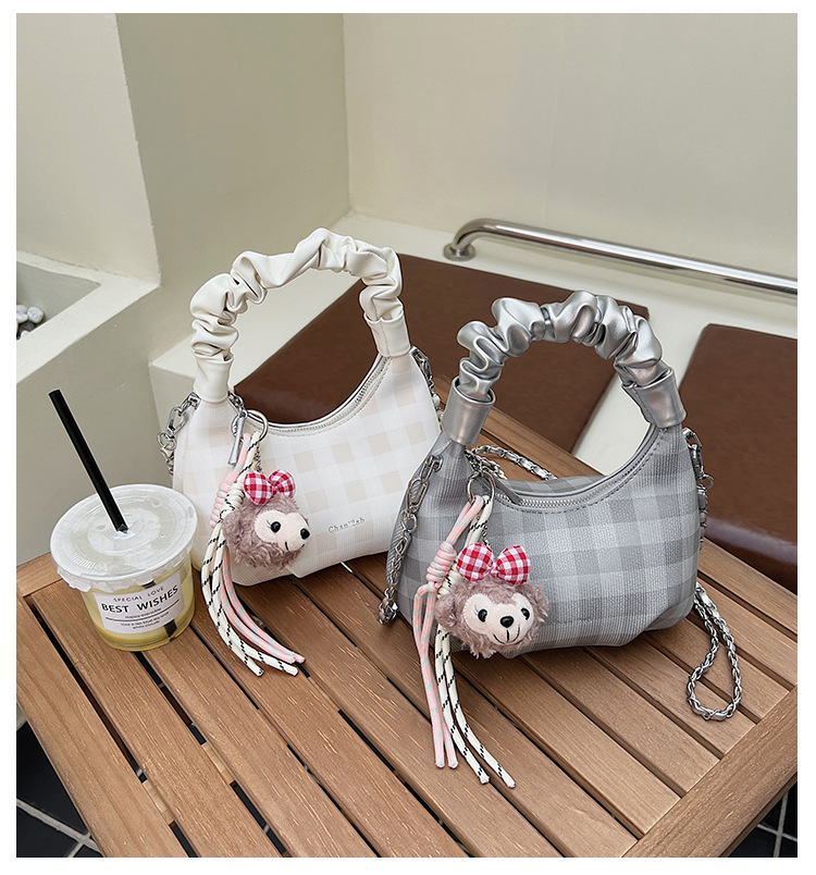 Sweet and cool style, trendy and unique cloud-shaped pleated handbag, a new summer fashion chain crossbody bag for women in 2025 full figure