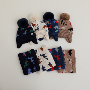 Little Dinosaur Winter Children's wool hat boys and girls knitted pullover earmuffs velvet warm hat scarf 2-piece set