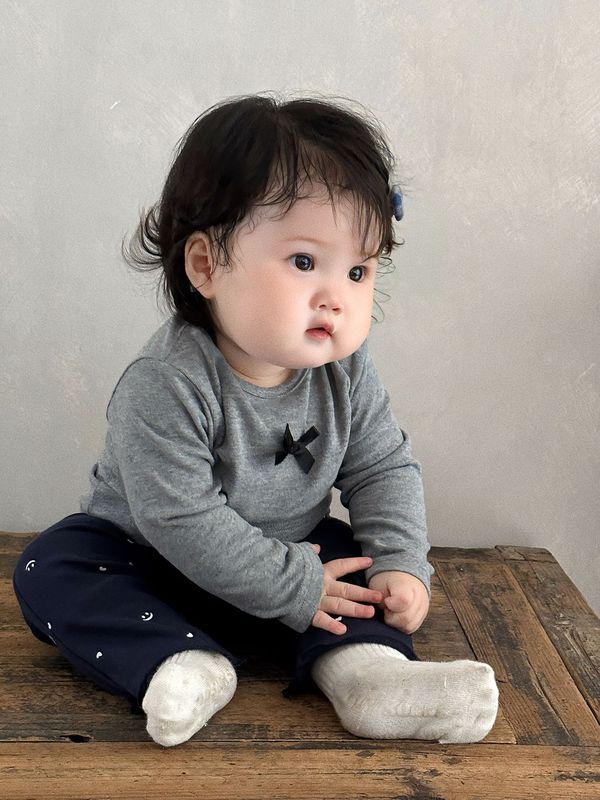 女の子の春と秋のボトリングシャツスーツ韓国風ベビーリボンインナー長袖Tシャツパンツお出かけ服|undefined