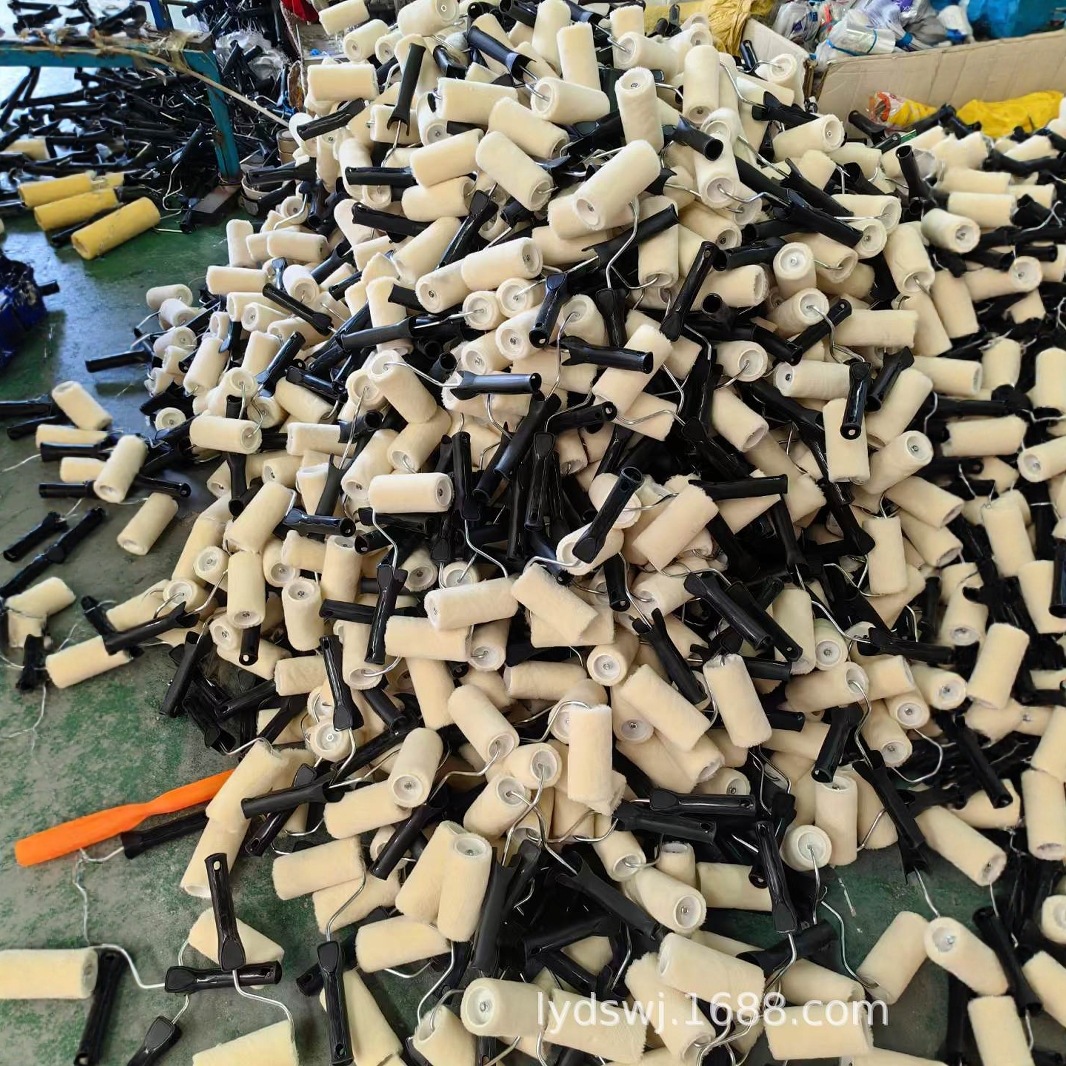 Fabricante al por mayor cepillo de cilindro 4 pulgadas tornillo de lana cepillo de pintura herramientas de recubrimiento de aceite acuoso rodillo universal