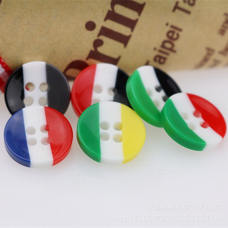 现货厂家批发树脂纽扣 三色四眼碗扣儿童衬衣毛衣扣 彩虹童装扣子