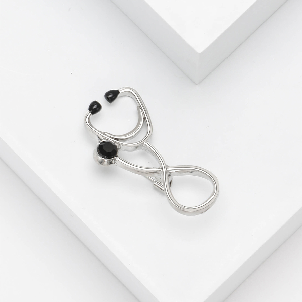Novelty Style Novelty Pin Stethoscope Alloy Enamel Unisex Brooches