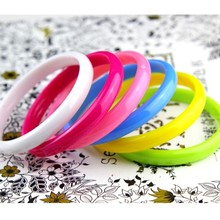 热卖韩版时尚塑料手镯 彩色糖果色手环 塑料led手镯外贸厂家直销