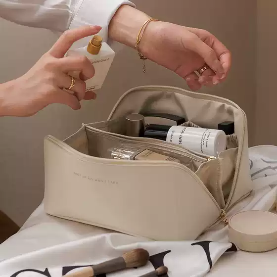 Large Capacity Pillow Cosmetic Bag for Women, 2022 New Arrival Portable Handbag Travel Toiletry Organizer, Drop Shipping