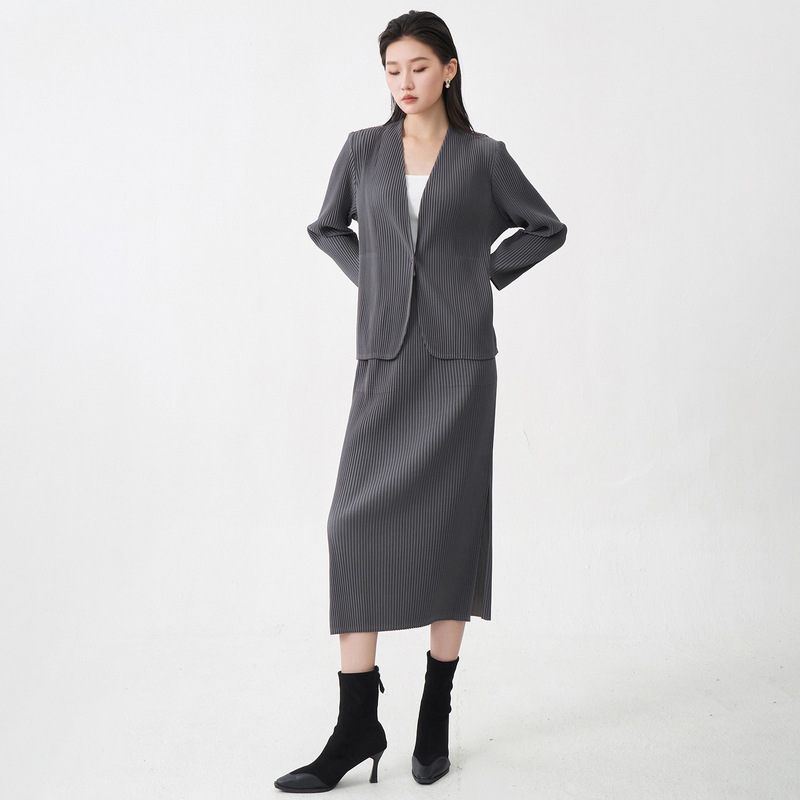 Big Brand Women's Miyake Fashion Suit High-End Business Suit Suit Cardigan Jacket Slit Skirt Two-Piece Set Big Brand Women's Miyake Fashion Suit High-End Business Suit Suit Cardigan Jacket Slit Skirt Two-Piece Set