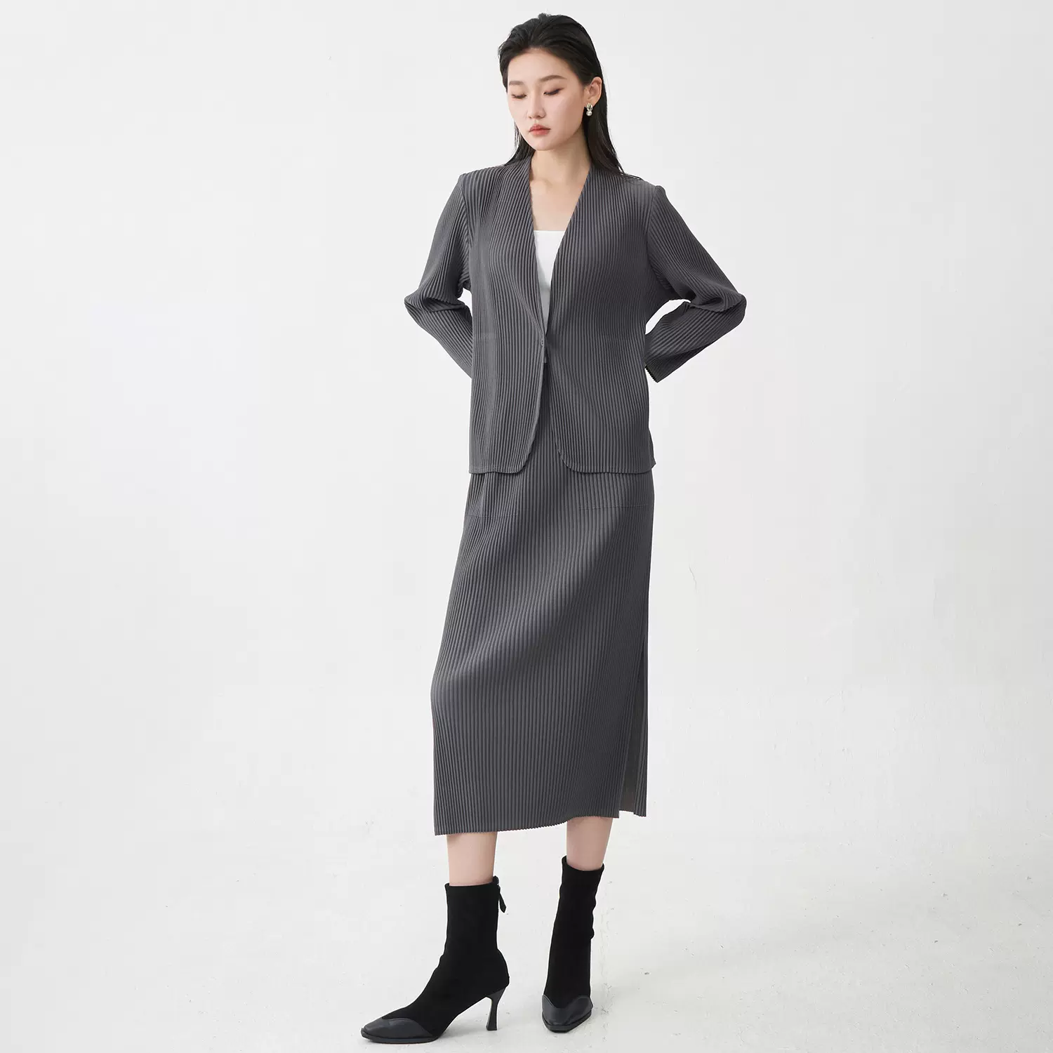 大牌女装三宅时尚套装高级感职业装西装开衫外套开叉半身裙两件套