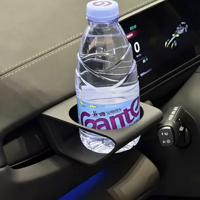 models, this air vent drink | Car cup holder/beverage holder