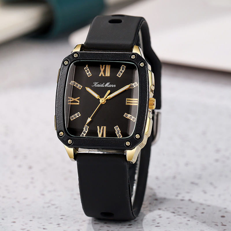 New Cross-Border Men's Watch Manufacturer Wholesale Men's Watch Men's Barrel-Shaped Quartz Casual Silicone Band Guangzhou Watch