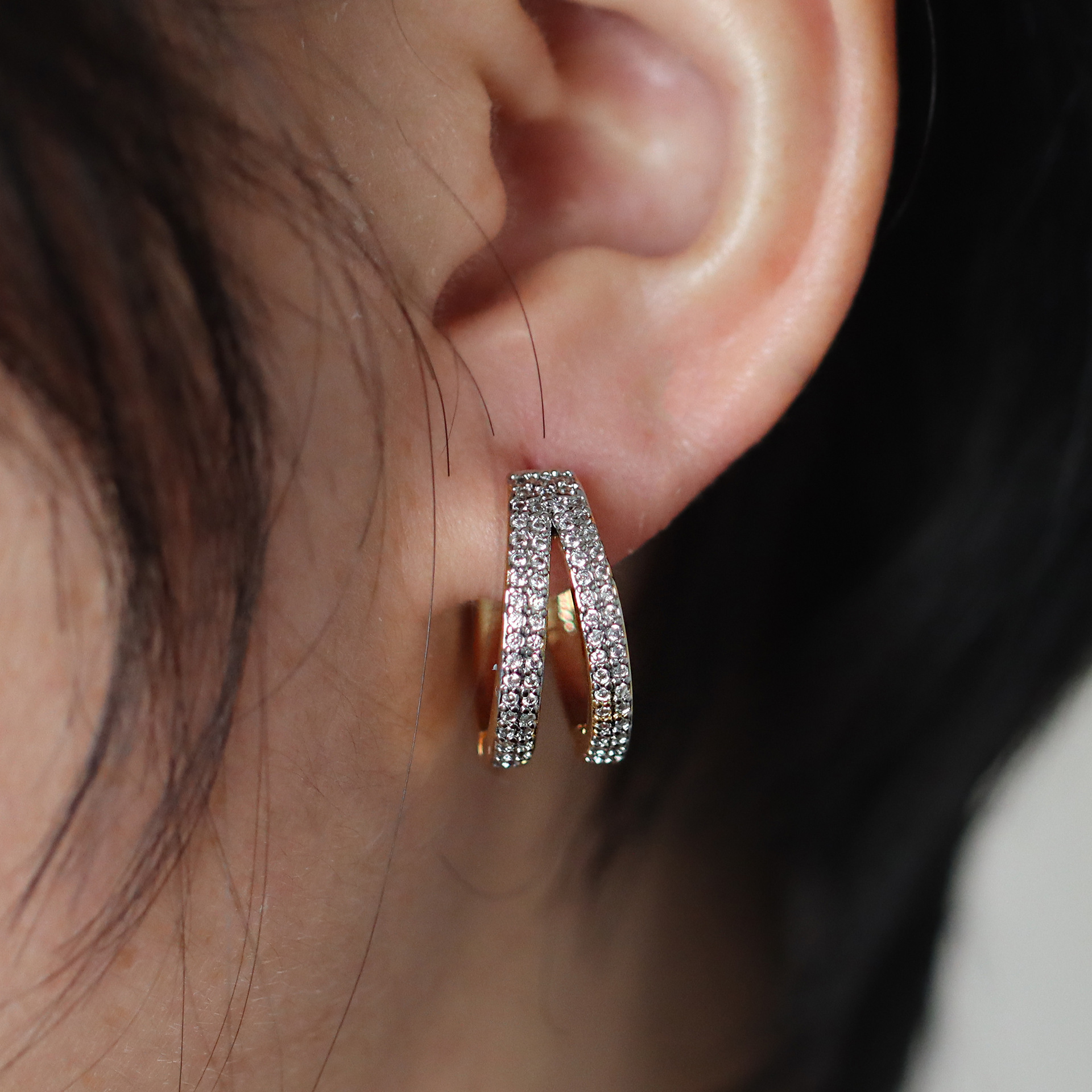 1 Pair Simple Style Geometric Mixed Metal Inlay Copper Zircon 18K Gold Plated Earrings display picture 2