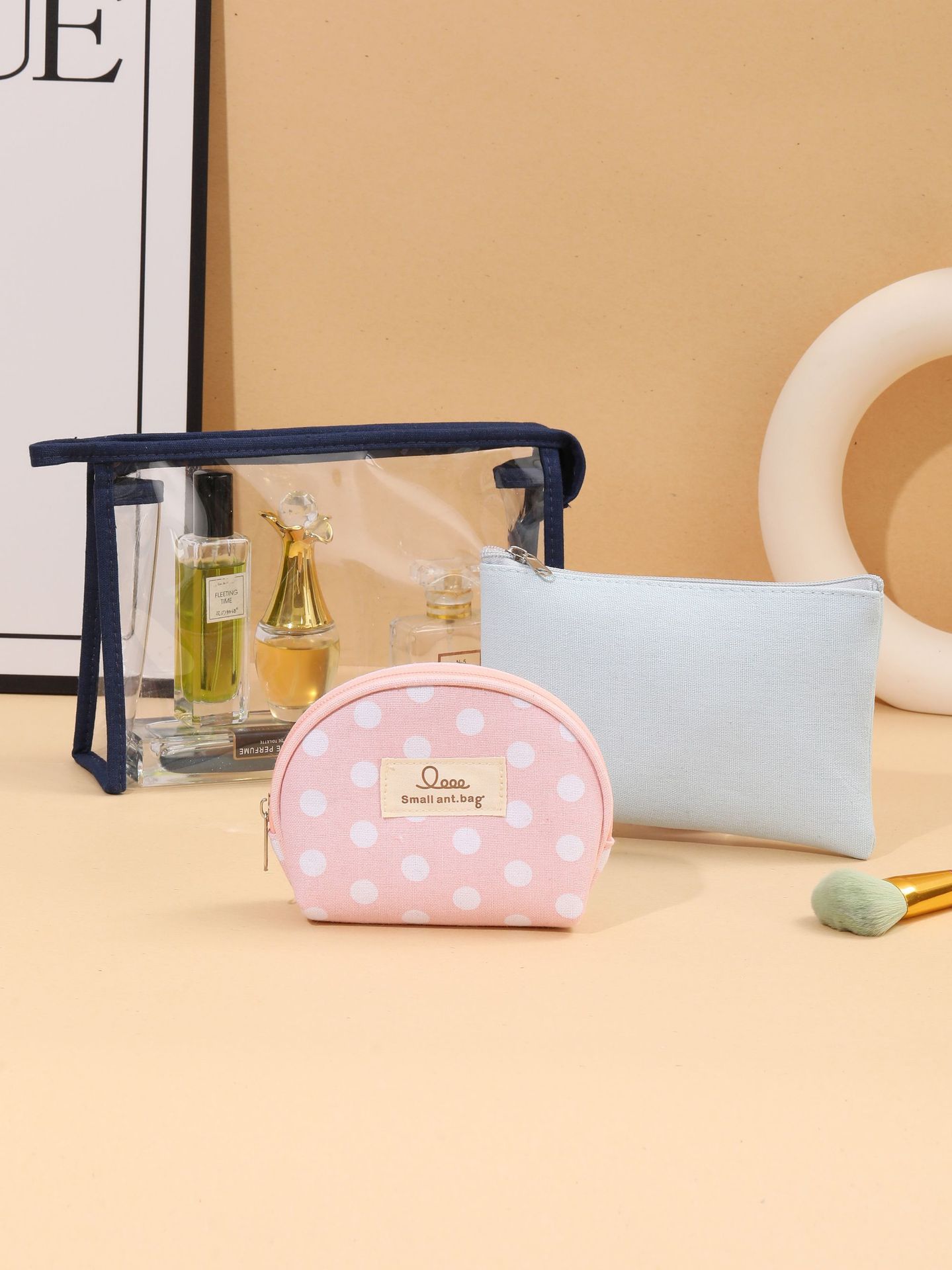 Nuevo punto transfronterizo de tres piezas de paquete de maquillaje transparente, paquete de lavado de gran capacidad, paquete de almacenamiento de clasificación de cosméticos