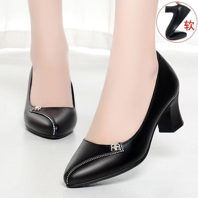New Foreign Trade Brand Soft Leather Soft-Soled Mom Shoes for Spring and Autumn, Middle-Aged Women's Leather Shoes for Work and Office