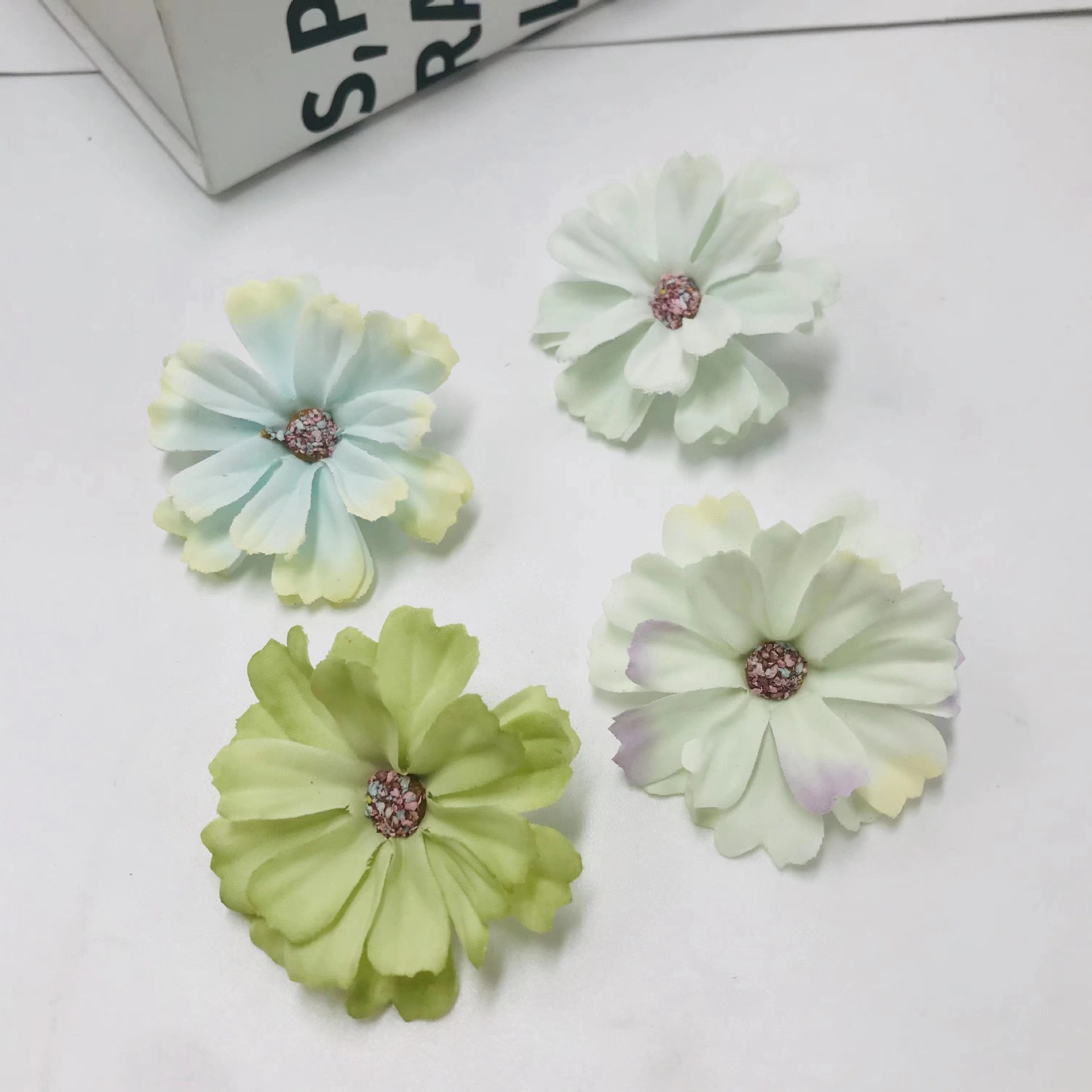 realistic gift box