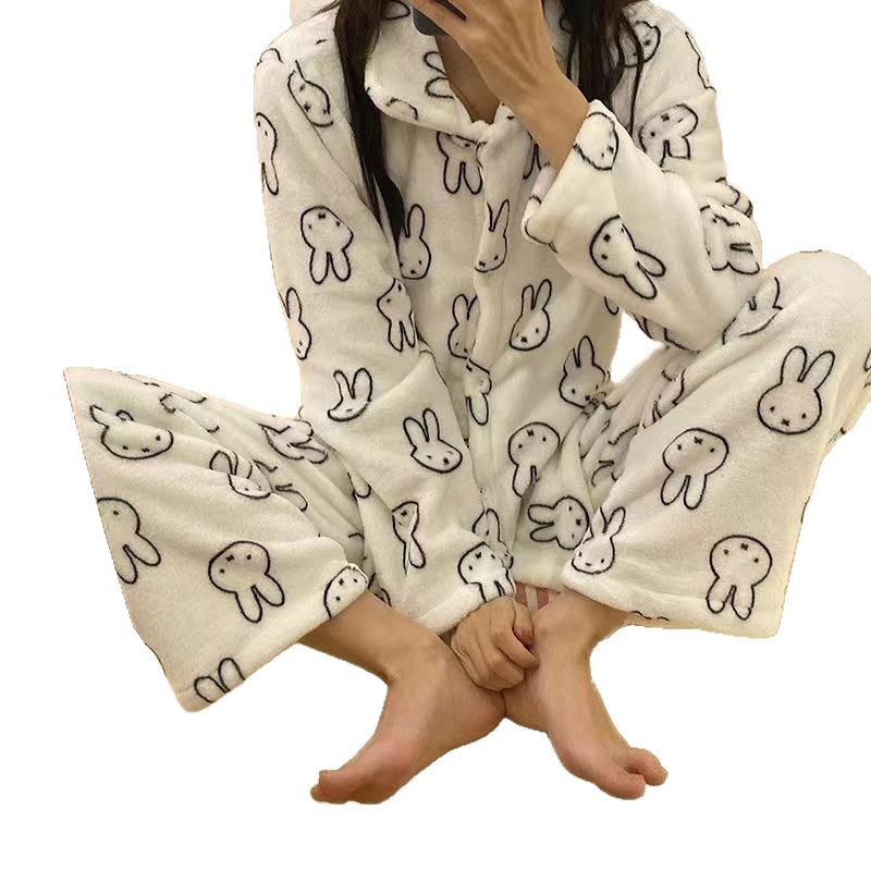 Pequeño conejito pijama de lana de coral para mujer traje de cárdigan de felpa de invierno estilo coreano dulce franela de dibujos animados ropa de hogar otoño