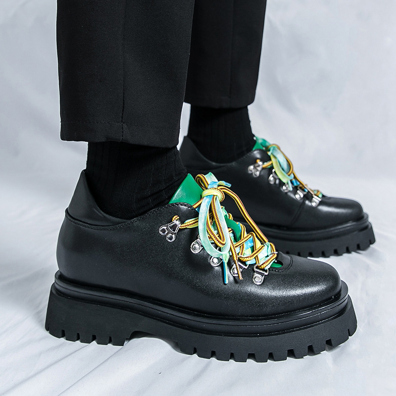 Zapatos de hombre transfronterizos primavera nuevos zapatos de cuero con punta puntiaguda zapatos de comercio exterior de gran tamaño para aumentar la altura zapatos casuales zapatos de cuero de estilista británico