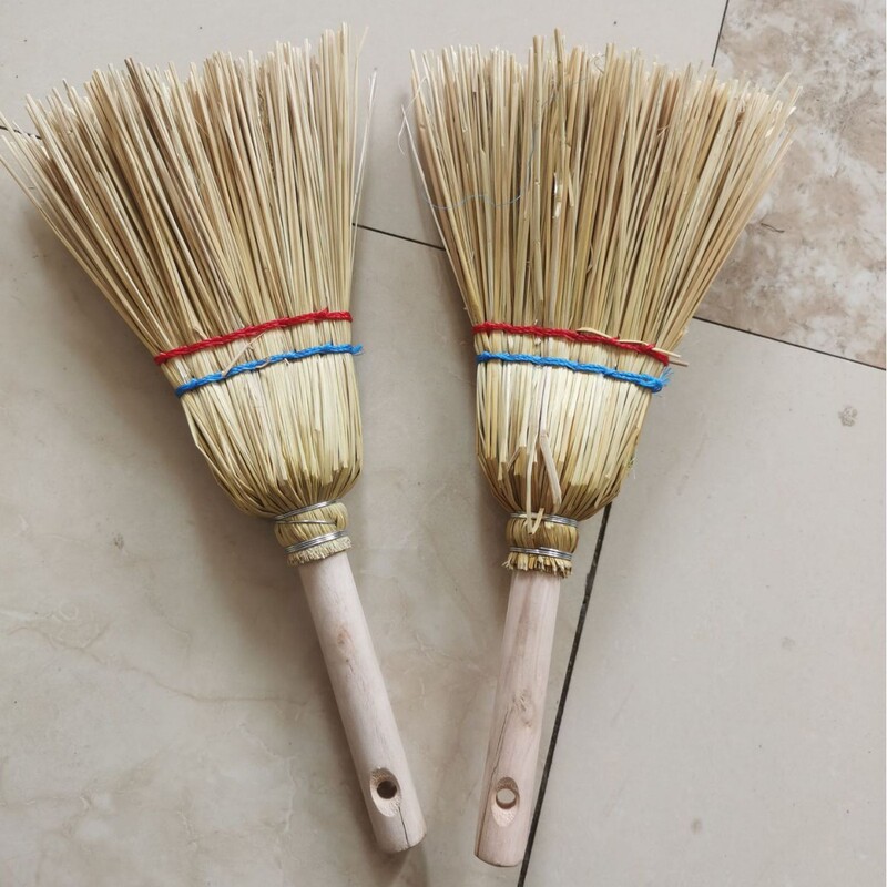 Production and Wholesale of Large Quantities of Cheap Sorghum Straw Corn Brooms and Straw Brushes Production and Wholesale of Large Quantities of Cheap Sorghum Straw Corn Brooms and Straw Brushes
