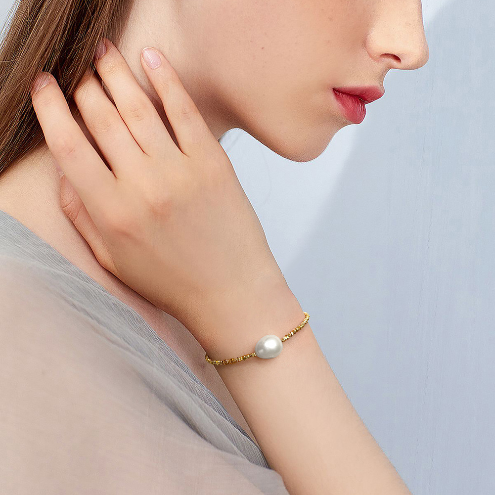 Großhandel Elegant Einfacher Stil Runden Süßwasserperle Sterling Silber Perlen Überzug Armbänder display picture 4