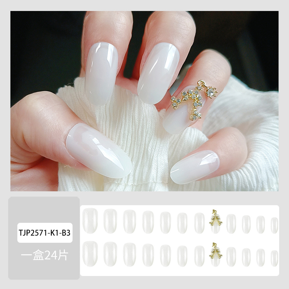 Blanco leche de color sólido perforación para usar uñas de alta calidad, exquisita y lujosa manicure 24 piezas de parche de uñas terminado