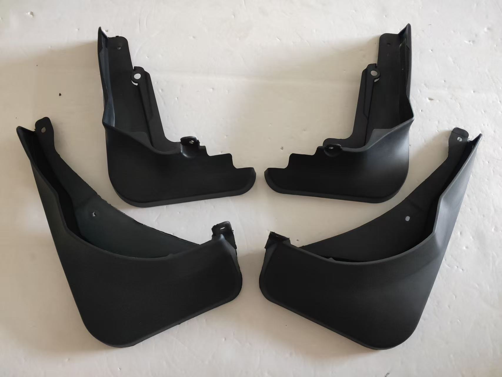 Adecuado para 18 Audi Q2L Zhiya versión de gama alta Q2L 2018-2023 guardabarros de neumáticos de automóviles de comercio exterior