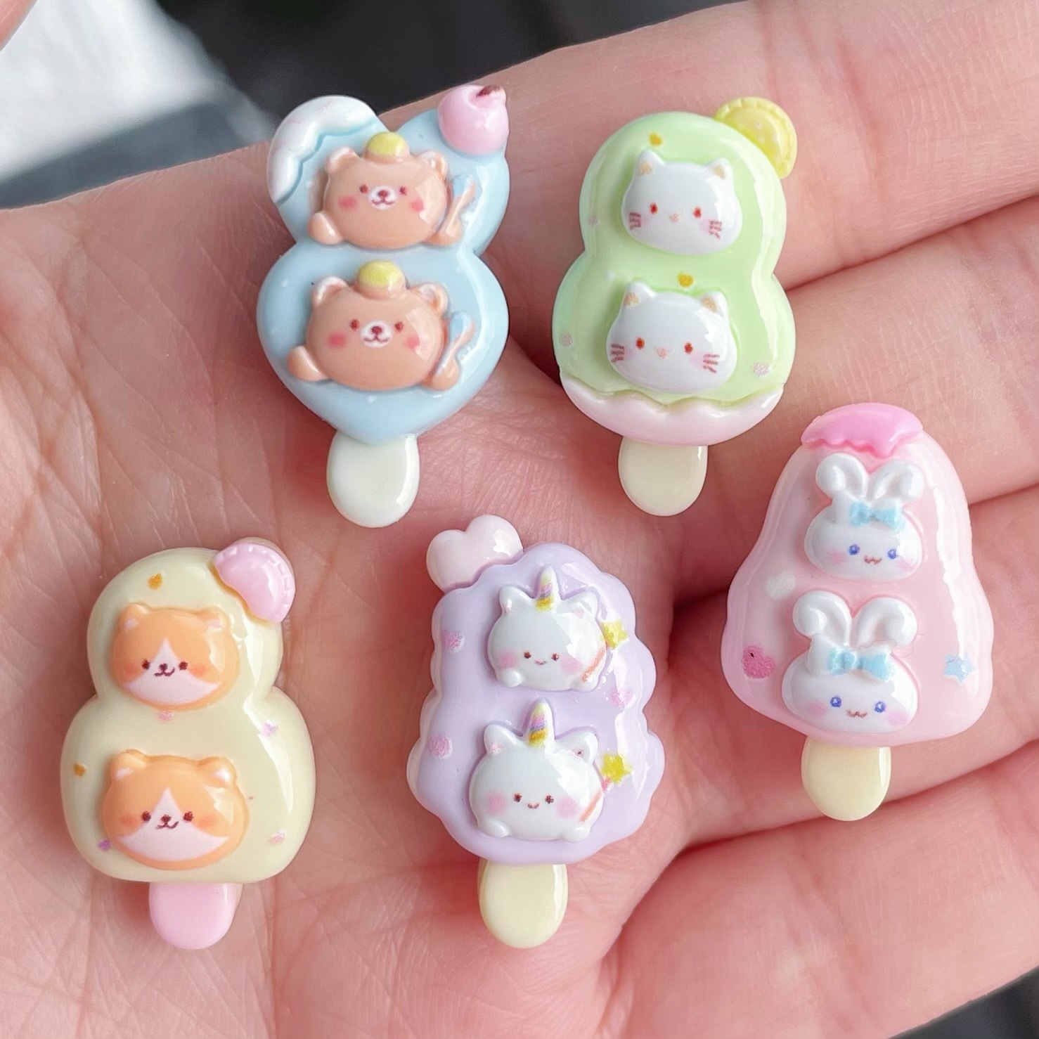 漫画動物アイスクリーム樹脂アクセサリー卸売かわいいアイスキャンディー携帯電話ケースヘアピンリングアクセサリーパッチ素材