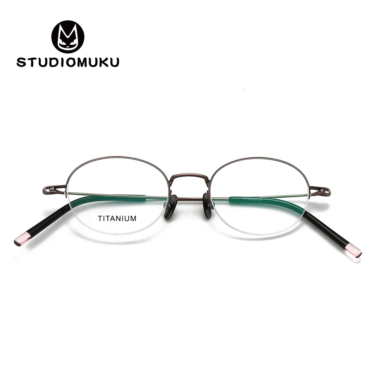 Las gafas de madera de STUDIOMUKU son buenas para hacer una fortuna con un sonido apagado.